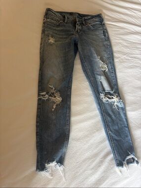 Distressed Slim Fit Women’s Jeans - Faded Blue